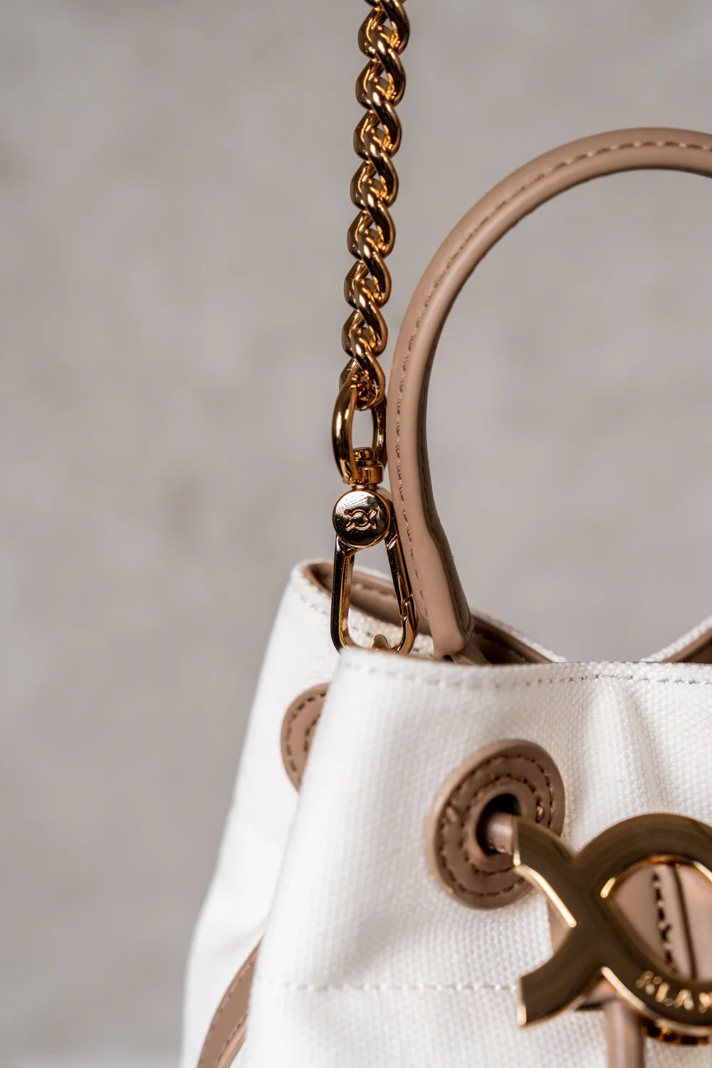 Ava Bucket Bag Medium Sandstone Taupe - Image 4