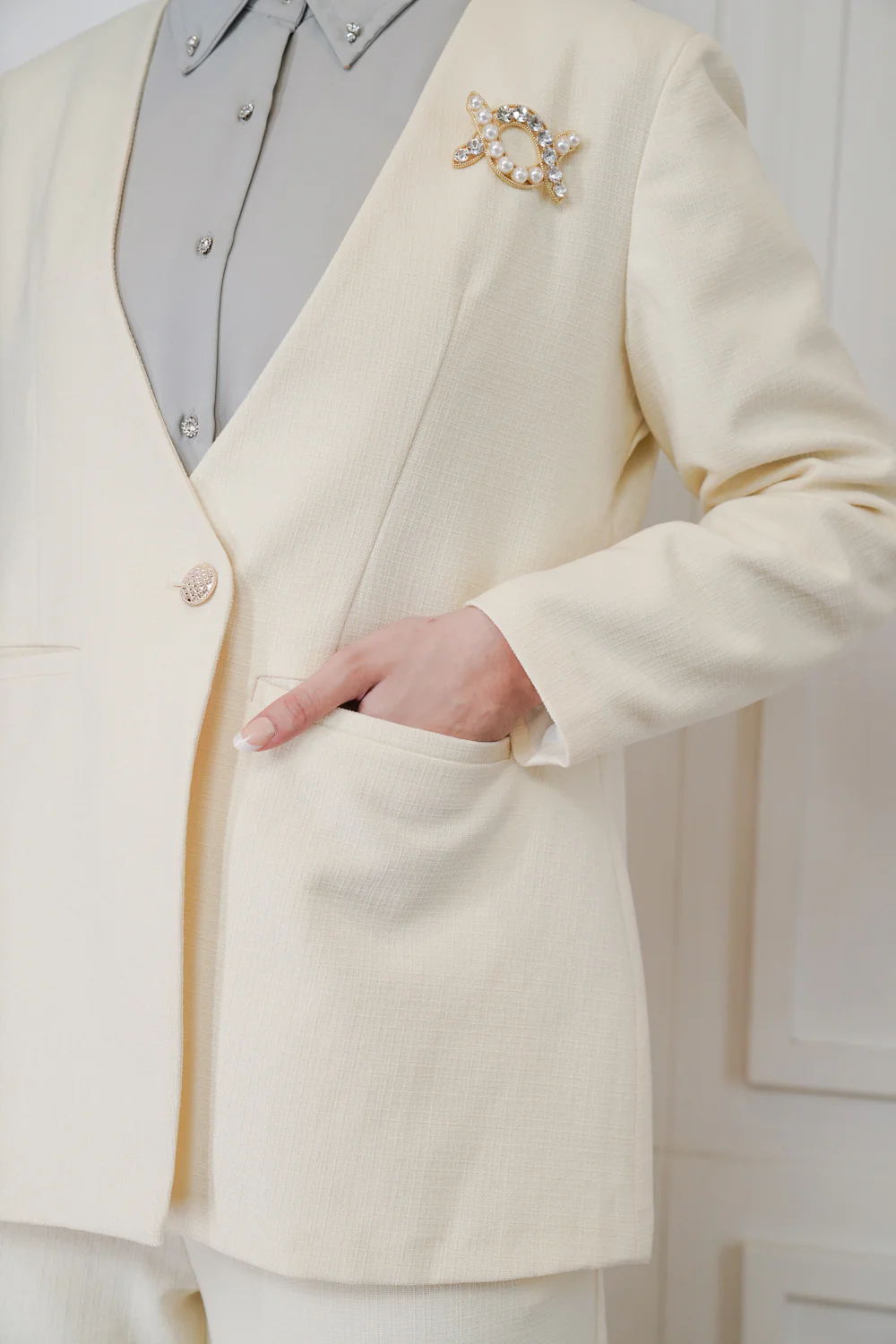 Brighton Blazer White Tea - Image 3