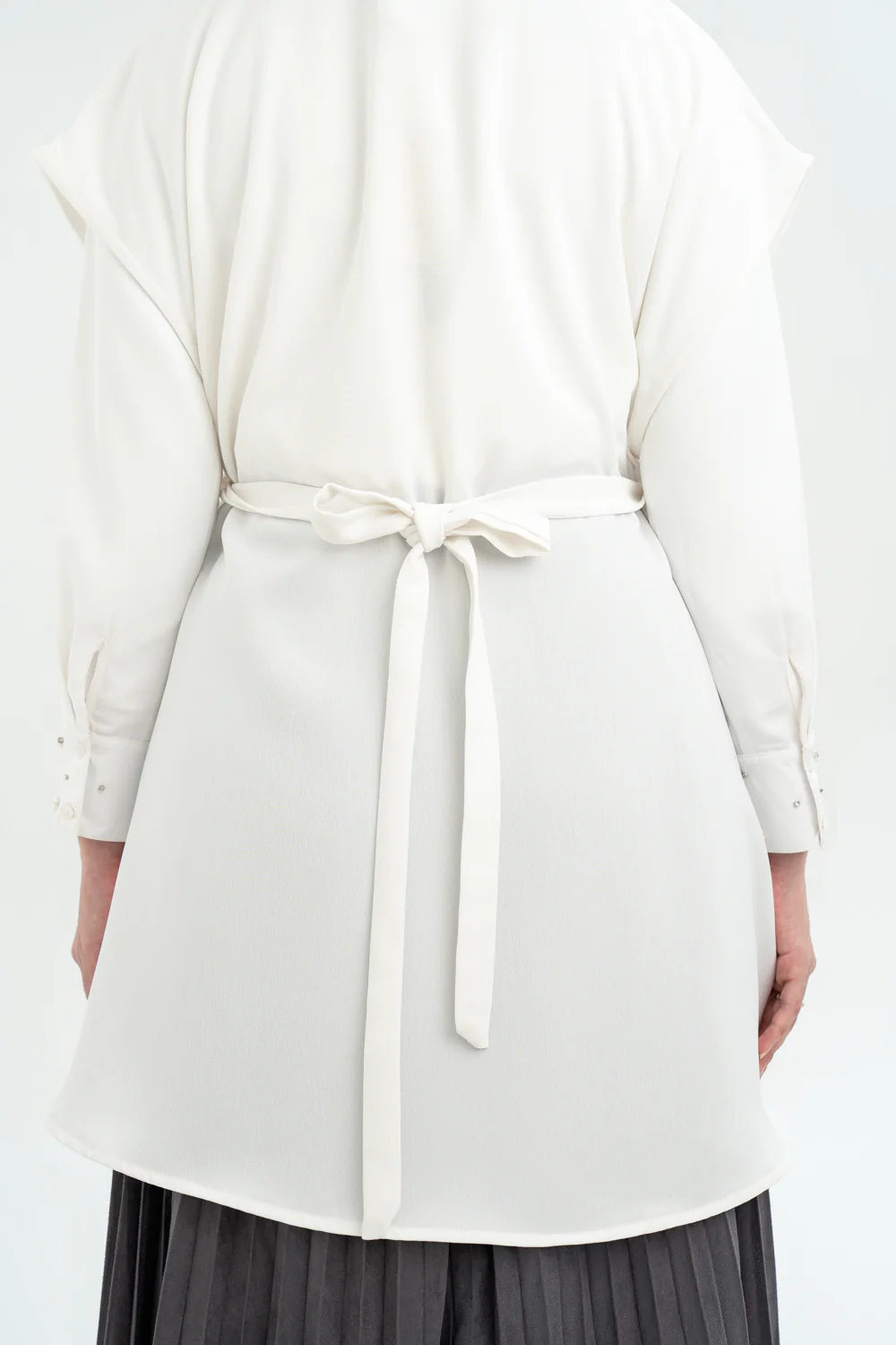 Shara Outer Vest White Pearl - Image 6